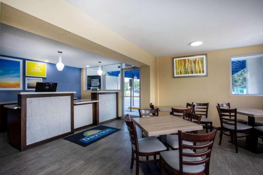 Days Inn By Wyndham Apopka/Orlando Exterior foto